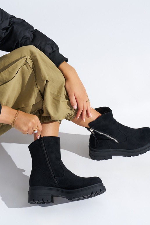 schwarze Damenschuhe mit dekorativem...