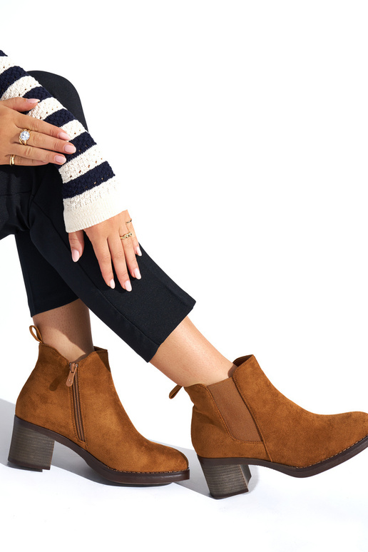 braune klassische Stiefel braune klassische Stiefel