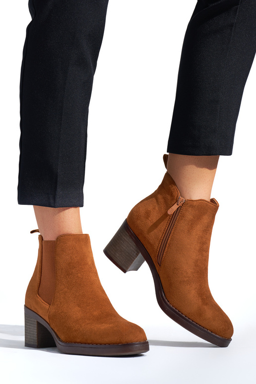 braune klassische Stiefel braune klassische Stiefel