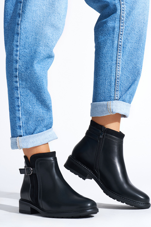 chaussures pour femmes noires sur un... chaussures pour femmes noires sur un...