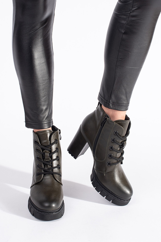 chaussures pour femmes kaki sur un...