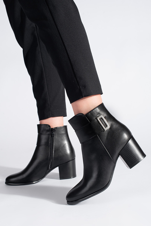 Klassisches Modell, elegante schwarze... Klassisches Modell, elegante schwarze...