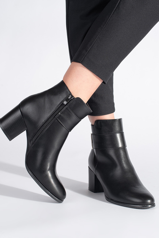 Klassiek model, elegante zwarte... Klassiek model, elegante zwarte...