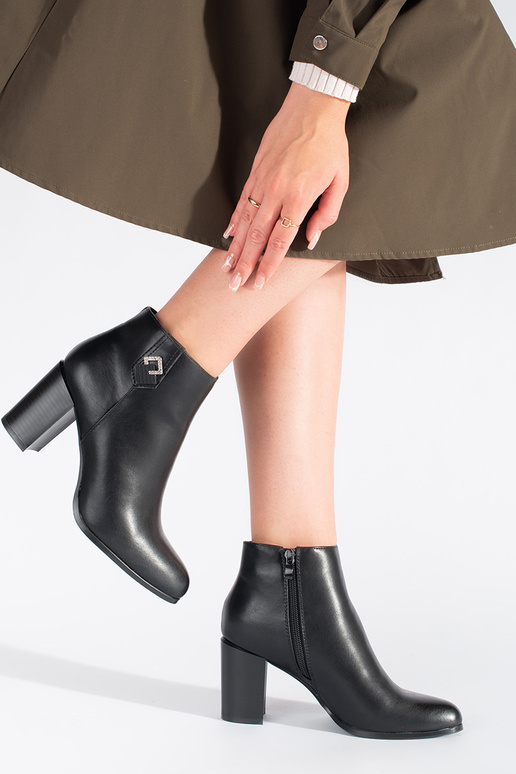 chaussures noires pour femmes à talon... chaussures noires pour femmes à talon...