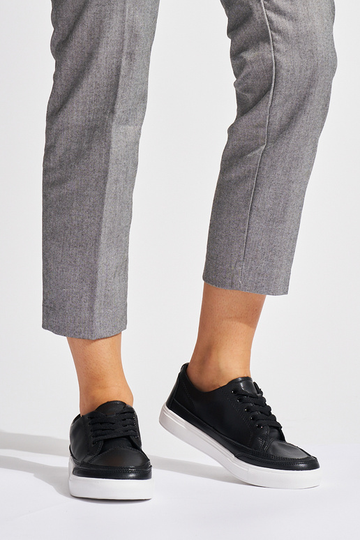 Chaussures femme en cuir noir Sergio... Chaussures femme en cuir noir Sergio...