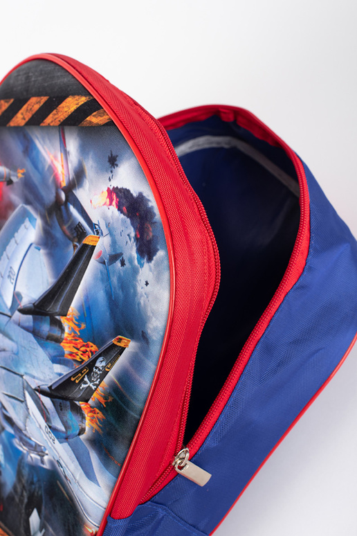 blau-roter Rucksack für einen Jungen...