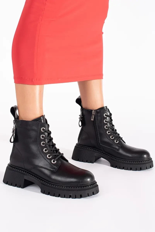 Peau couleur noire attaché Chaussures... Peau couleur noire attaché Chaussures...