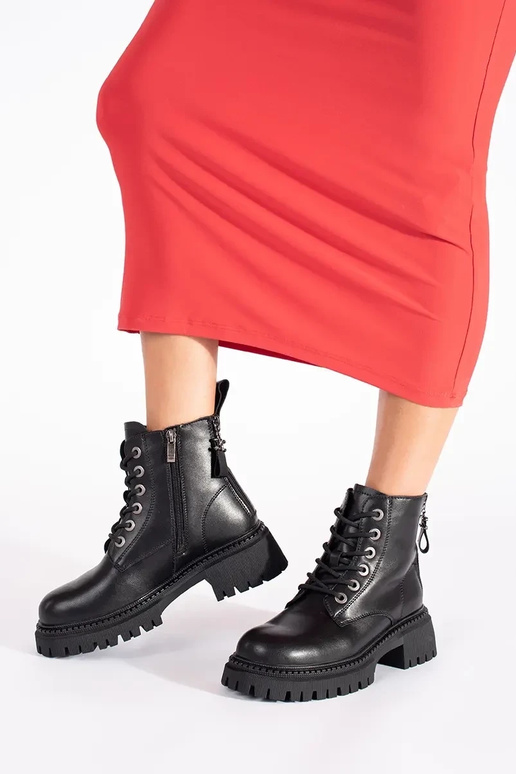 Peau couleur noire attaché Chaussures... Peau couleur noire attaché Chaussures...