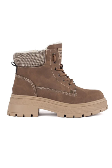 marron isoler bottes