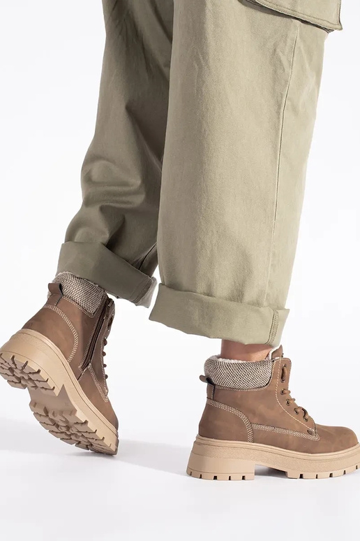 bruine kleur geïsoleerd laarzen