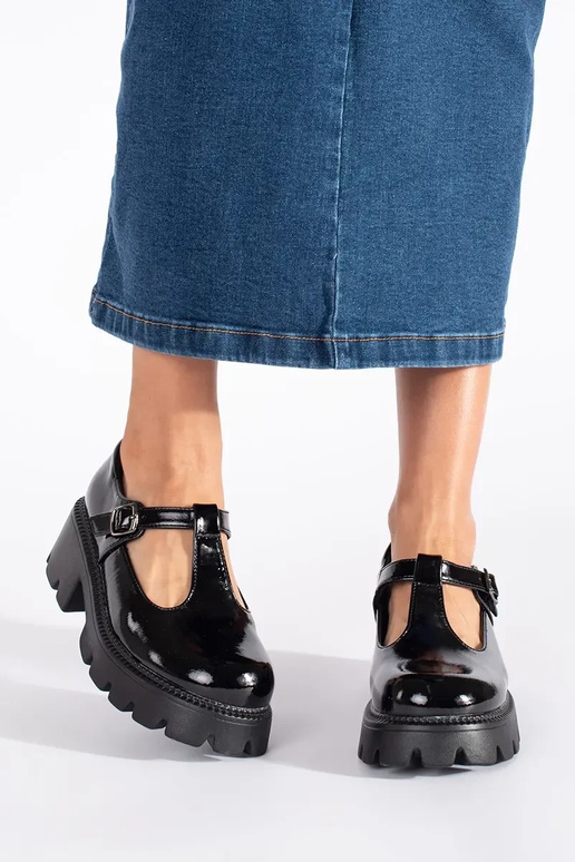 schZuarze Farbe lackiert Frauen...