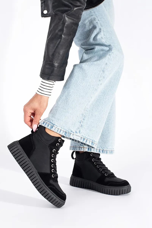 couleur noire chaussures en cuir... couleur noire chaussures en cuir...