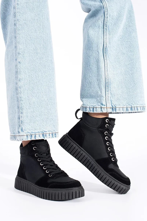 couleur noire chaussures en cuir... couleur noire chaussures en cuir...