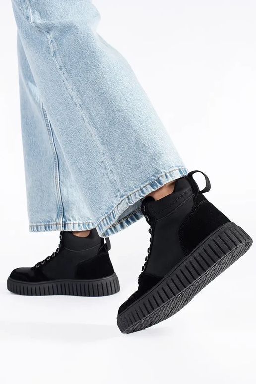 couleur noire chaussures en cuir... couleur noire chaussures en cuir...