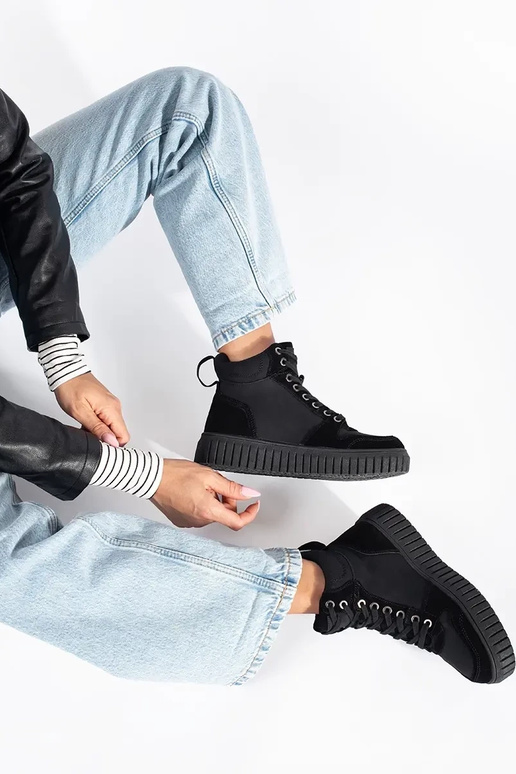 couleur noire chaussures en cuir... couleur noire chaussures en cuir...