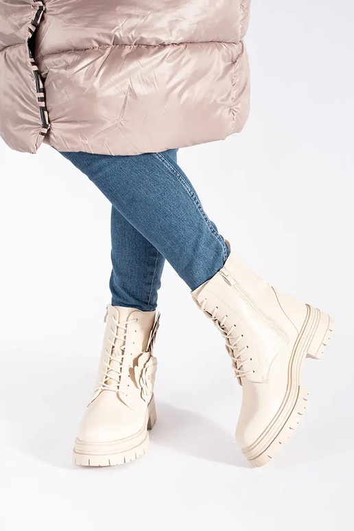 Beige isolieren Damenstiefel Beige isolieren Damenstiefel