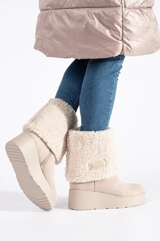Beige gefütterte Damen-Stiefeletten... Beige gefütterte Damen-Stiefeletten...
