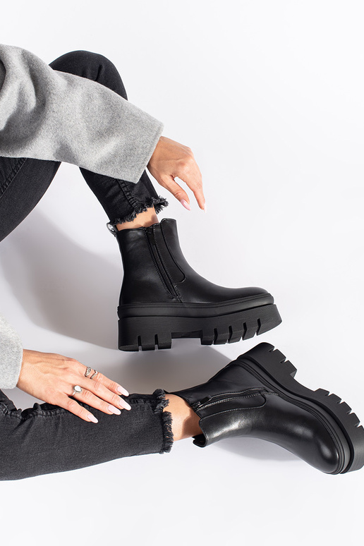 couleur noire Chaussures de femme... couleur noire Chaussures de femme...