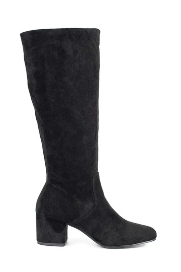Schwarze Wildlederstiefel...