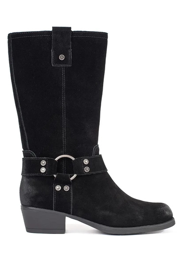 Zwarte leren cowboylaarzen...