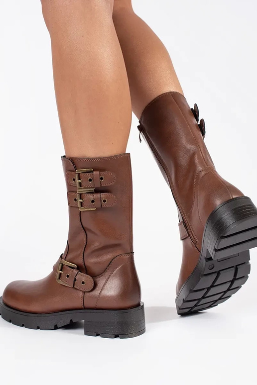 Bruine leren damesschoenen met gespen...