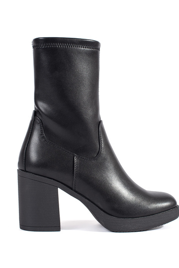 schwarze Damenschuhe mit...