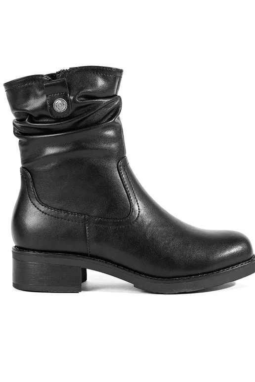 zwart leren geïsoleerde damesschoenen... zwart leren geïsoleerde damesschoenen...