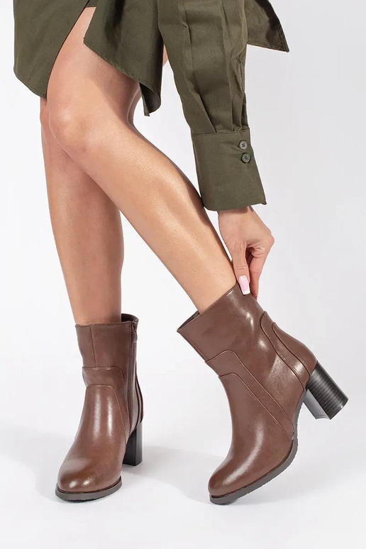 Sergio Leone Damenstiefel mit Absatz... Sergio Leone Damenstiefel mit Absatz...