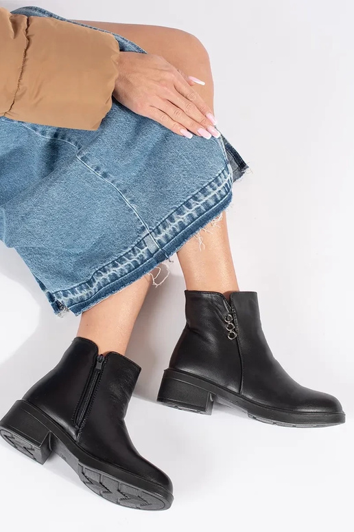 Schwarze klassische Damenstiefel mit...