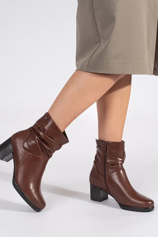 braune Farbe Haut Frauen Schuhe an... braune Farbe Haut Frauen Schuhe an...