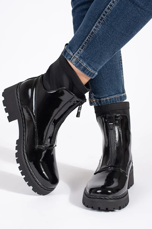 avec effet vernis couleur noire...