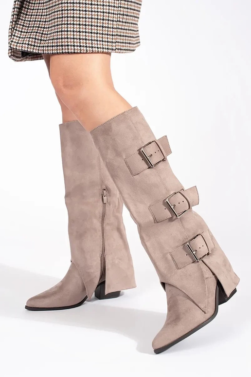 beige en daim bottes sur le talon...