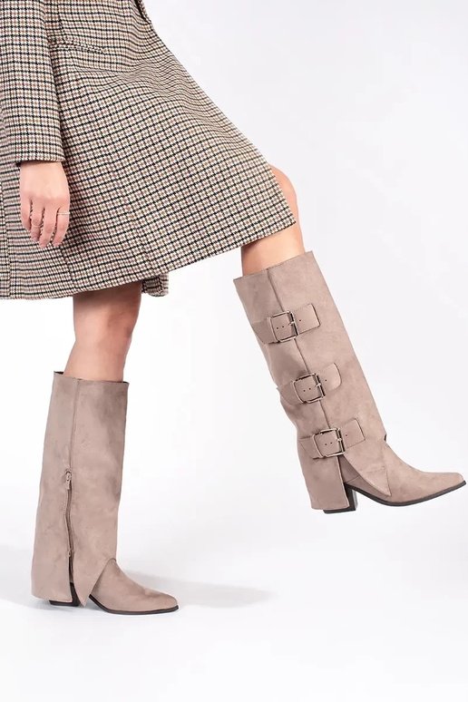 beige en daim bottes sur le talon...