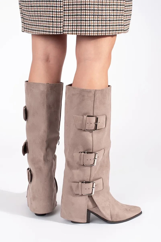 beige en daim bottes sur le talon...