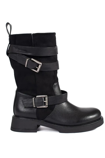 couleur noire Chaussures de...