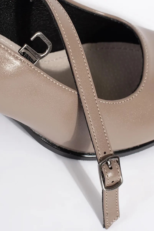 Hakken op de hiel beige