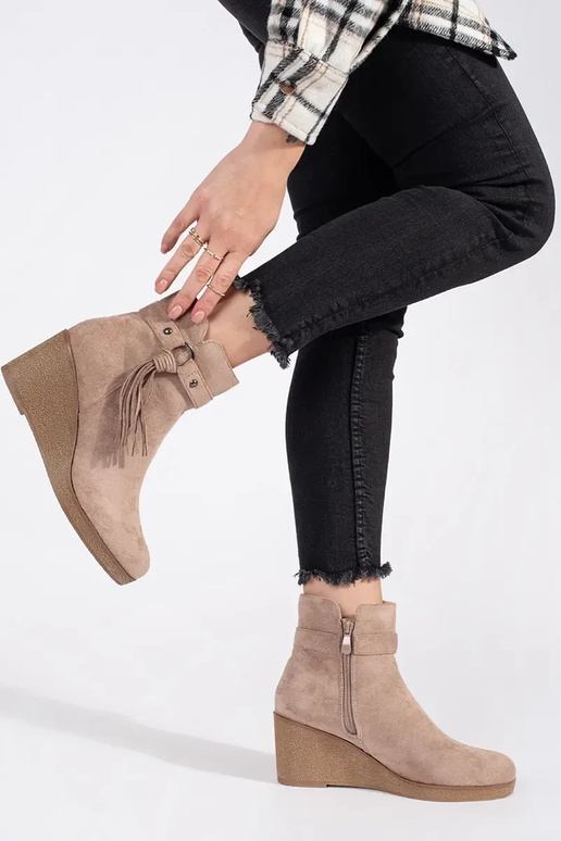 en daim beige Chaussures de femme sur...