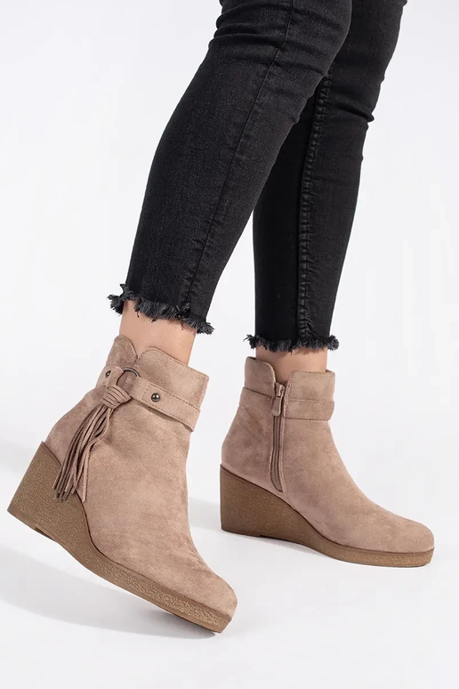 en daim beige Chaussures de femme sur...