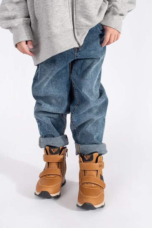 opInarmen jongensachtig trzeIniki... opInarmen jongensachtig trzeIniki...