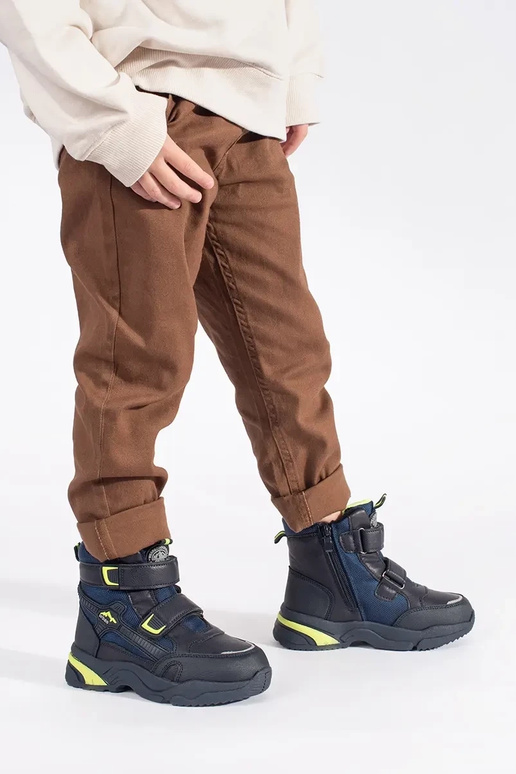 donkerblauIn geïsoleerd trzeIniki... donkerblauIn geïsoleerd trzeIniki...