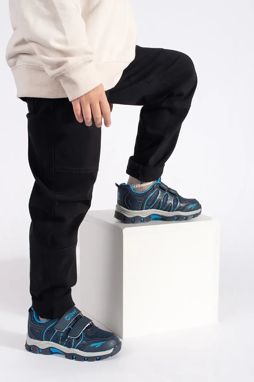 bleu foncé de garçon chaussures de... bleu foncé de garçon chaussures de...