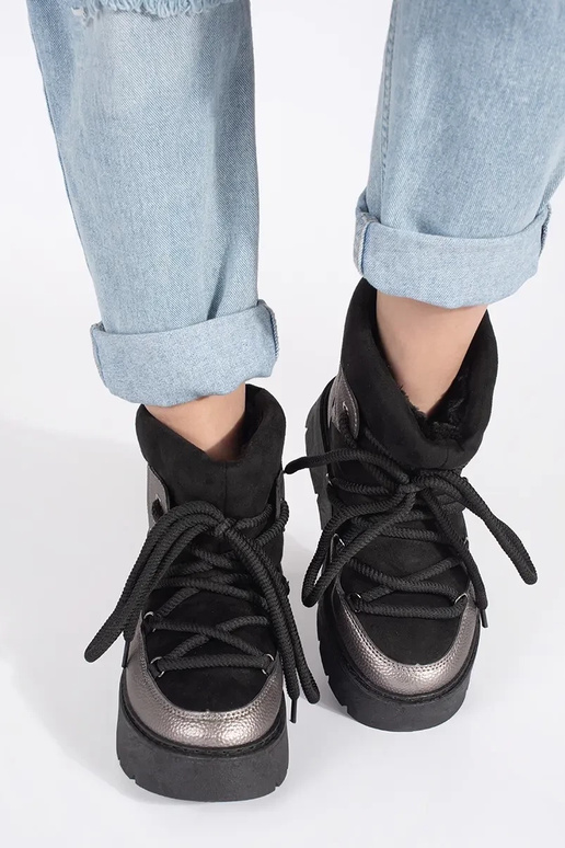 SchZuarz und-Silber geschnürt... SchZuarz und-Silber geschnürt...