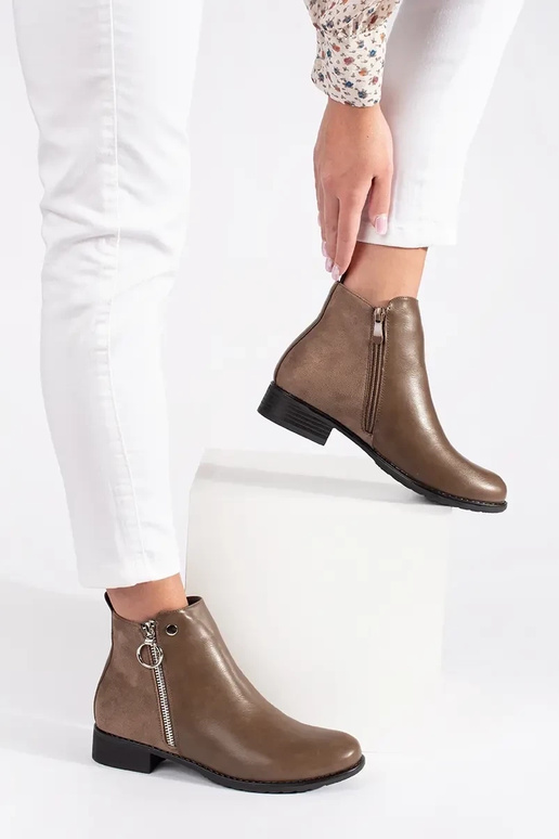 Bruine platte schoenen met slot