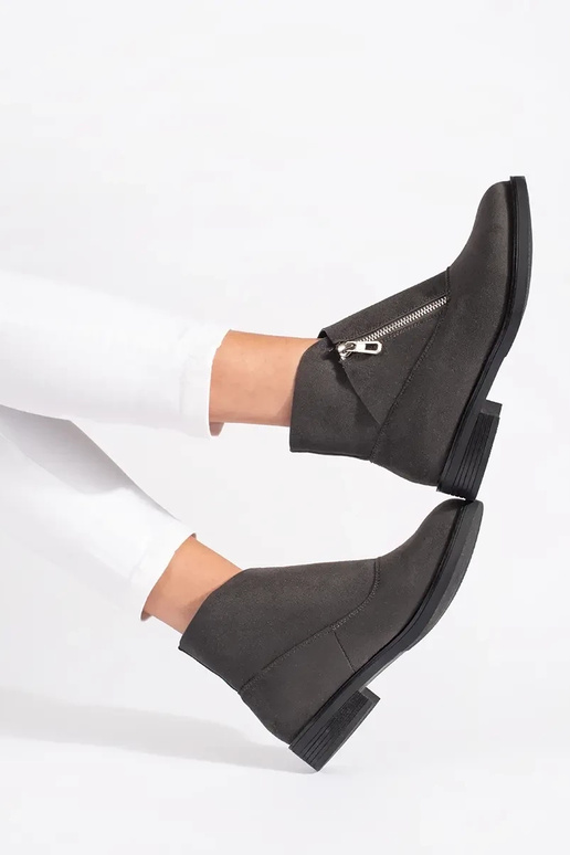 Grijze platte schoenen met een slot Grijze platte schoenen met een slot