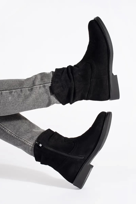 Bottes plates en daim noires style... Bottes plates en daim noires style...