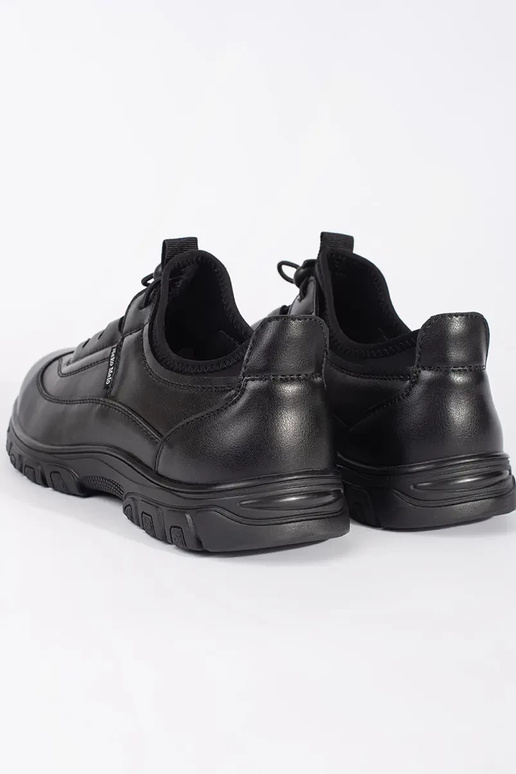 Schwarze flache Sportschuhe Schwarze flache Sportschuhe