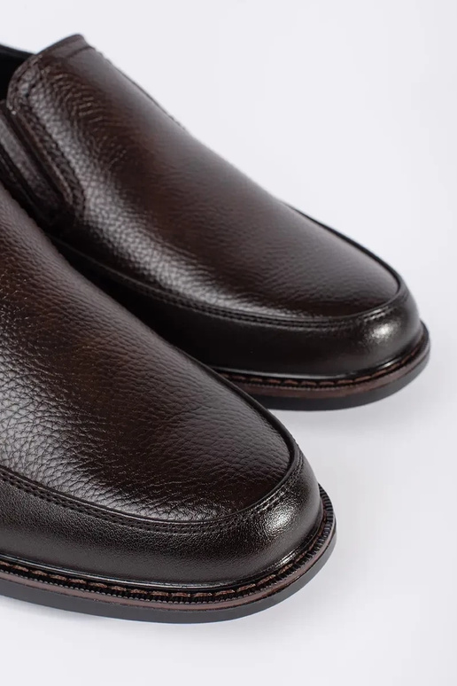 Mocassins ajourés pour hommes avec... Mocassins ajourés pour hommes avec...