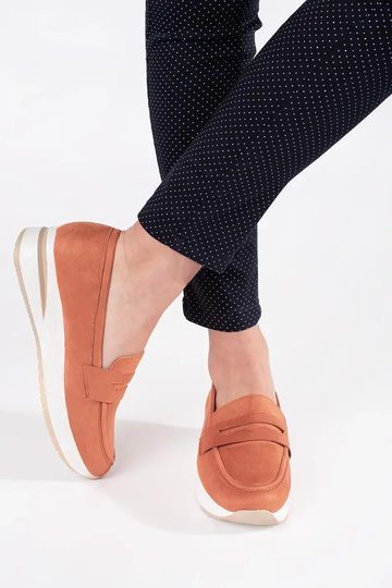 Talons hauts rouges en daim 2