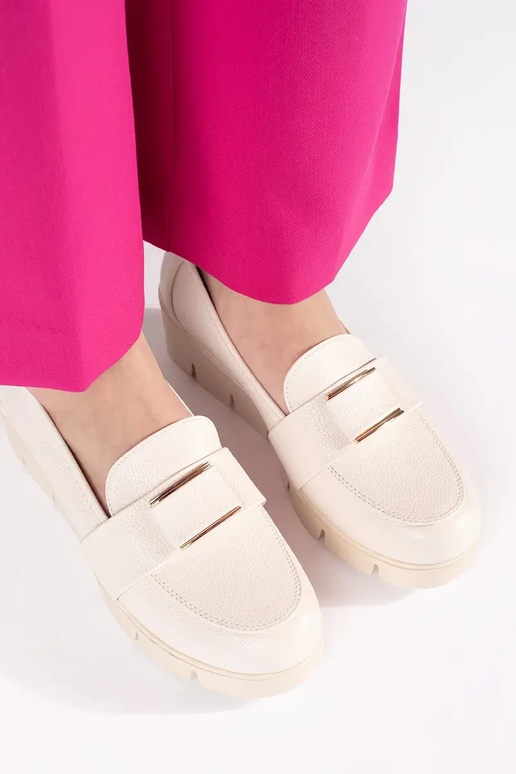 Mocassins bleus en daim avec chaîne