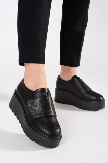 Chaussures sur plateforme... 2